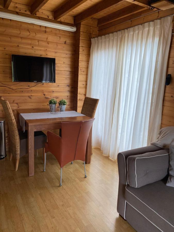 Chalet La Meuse Villa Maaseik Buitenkant foto